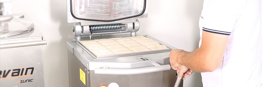 Bread dough slicer